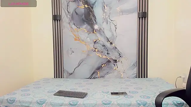 Rubi 30 online show from November 2025 02:01:01 AM