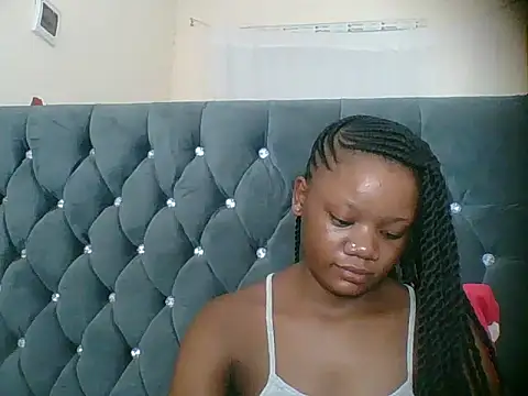 HotJeylee online show from March 2026 05:13:01 PM