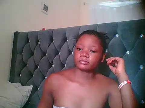 HotJeylee online show from March 2026 01:44:01 PM