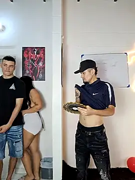 royalgirls x online show from February 2026 01:16:01 AM