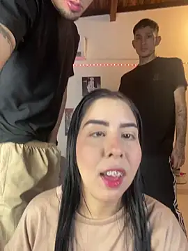 Snapshot of royalgirls_x chatting on November 2025 01:17:01 AM royalgirls x online show from November 2025 01:17:01 AM