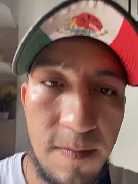 Snapshot of royalgirls_x chatting on November 2025 07:29:01 PM royalgirls x online show from November 2025 07:29:01 PM