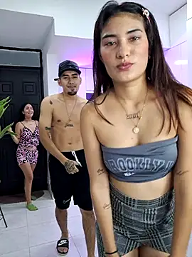 royalgirls x online show from May 2026 01:56:01 AM