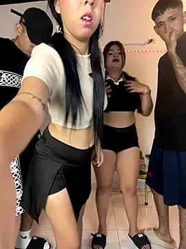 Snapshot of royalgirls_x chatting on November 2025 02:12:02 AM royalgirls x online show from November 2025 02:12:02 AM