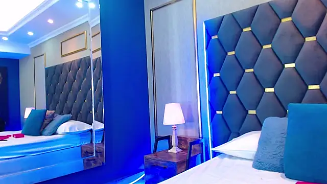 Snapshot of ThaniaJones chatting on November 2025 12:05:01 PM ThaniaJones online show from November 2025 12:05:01 PM