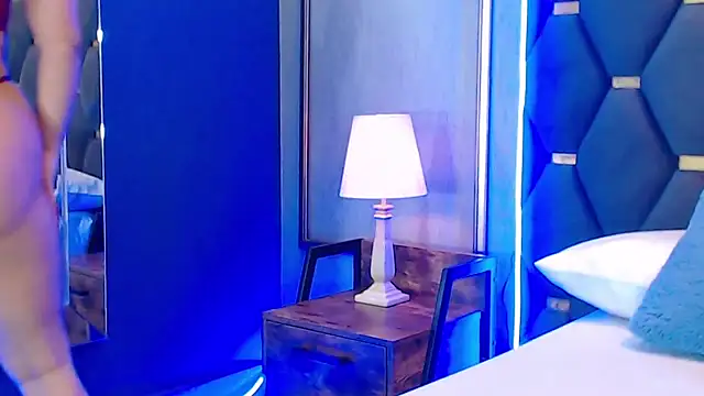 Snapshot of ThaniaJones chatting on December 2025 12:07:02 PM ThaniaJones online show from December 2025 12:07:02 PM