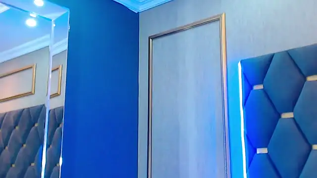 Snapshot of ThaniaJones chatting on November 2025 12:09:02 PM ThaniaJones online show from November 2025 12:09:02 PM