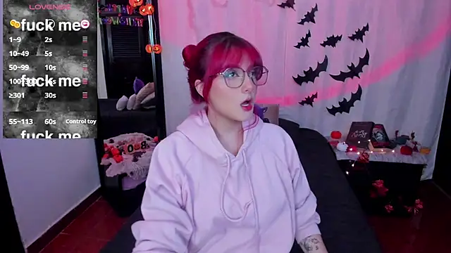 Dafne Moon online show from October 2025 05:53:02 AM