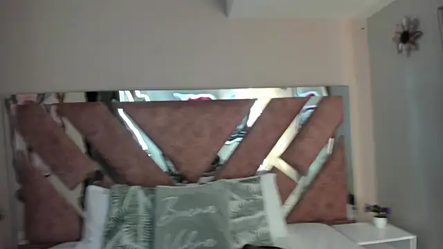 PaulinaDuarte online show from January 2026 11:50:01 AM