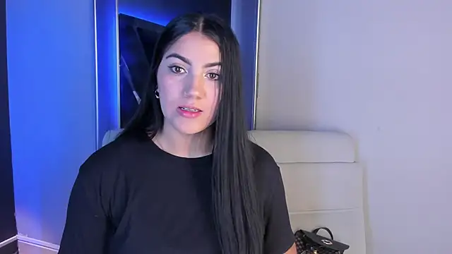 Snapshot of PaulinaDuarte chatting on October 2025 07:04:01 PM PaulinaDuarte online show from October 2025 07:04:01 PM