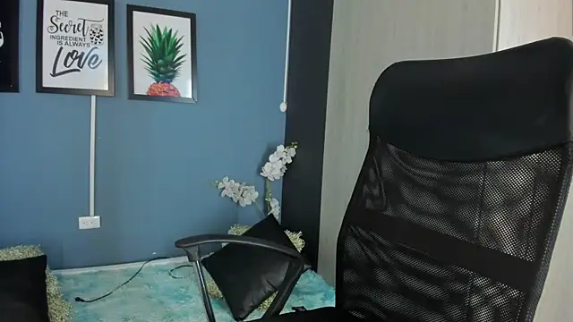PaulinaDuarte online show from April 2026 12:23:01 PM