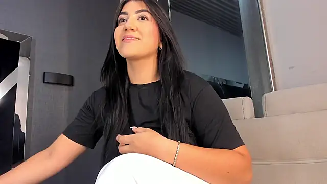 PaulinaDuarte online show from May 2026 11:20:01 AM