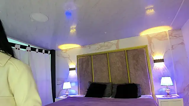 PaulinaDuarte online show from December 2025 11:09:01 AM