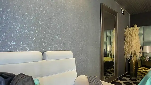 PaulinaDuarte online show from November 2025 11:31:02 AM