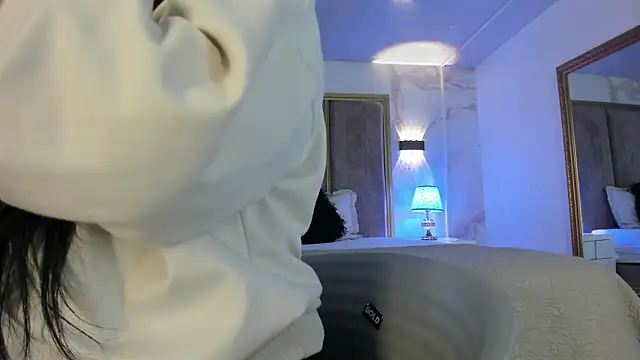 PaulinaDuarte online show from November 2025 11:21:02 AM