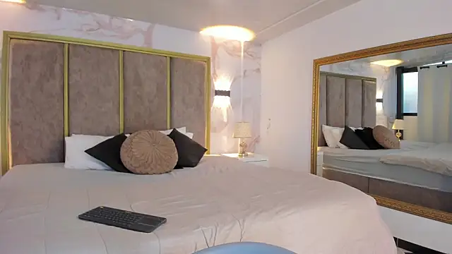 PaulinaDuarte online show from March 2026 11:44:01 AM