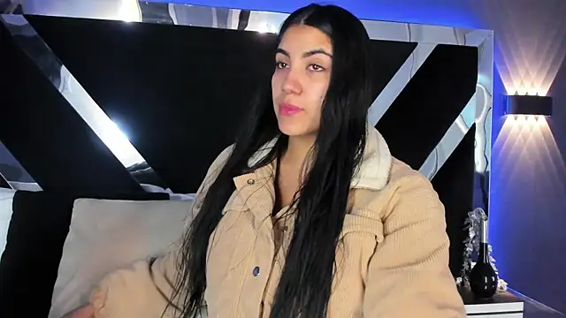 PaulinaDuarte online show from December 2025 11:24:02 AM