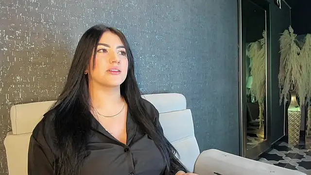 Snapshot of PaulinaDuarte chatting on October 2025 11:34:02 AM PaulinaDuarte online show from October 2025 11:34:02 AM