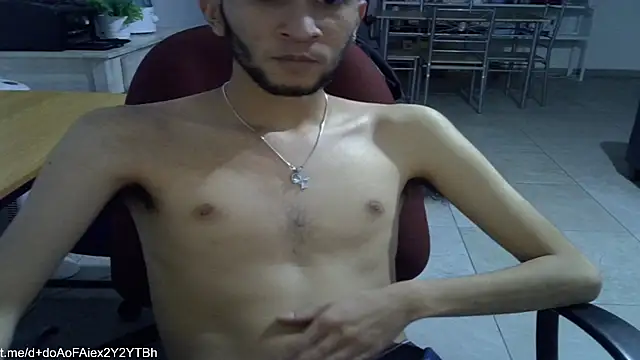 Snapshot of ClueSexxx chatting on March 2025 01:06:01 AM ClueSexxx online show from March 2025 01:06:01 AM