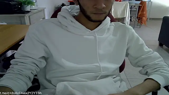 Snapshot of ClueSexxx chatting on March 2025 07:52:01 PM ClueSexxx online show from March 2025 07:52:01 PM