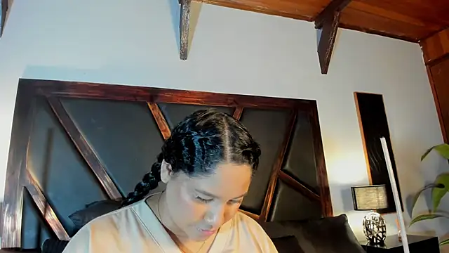 EmiliWilliams online show from May 2026 10:02:01 PM