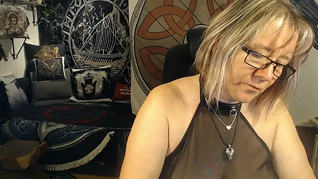 TittenMichelle online show from November 2025 07:52:02 PM