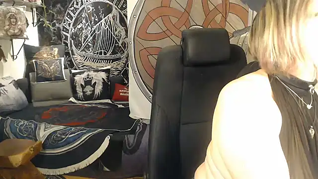 TittenMichelle online show from November 2025 06:02:02 AM