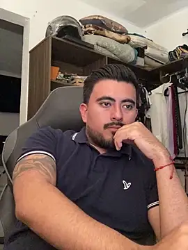 Snapshot of Rubens8866 chatting on March 2025 08:15:02 PM Rubens8866 online show from March 2025 08:15:02 PM