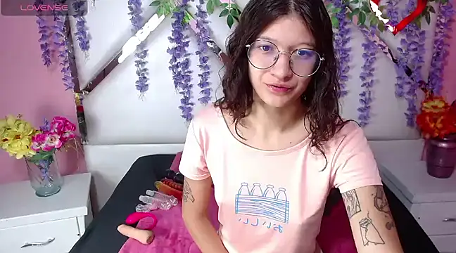 Snapshot of Perla_Skinnyy chatting on January 2025 03:20:01 AM Perla Skinnyy online show from January 2025 03:20:01 AM