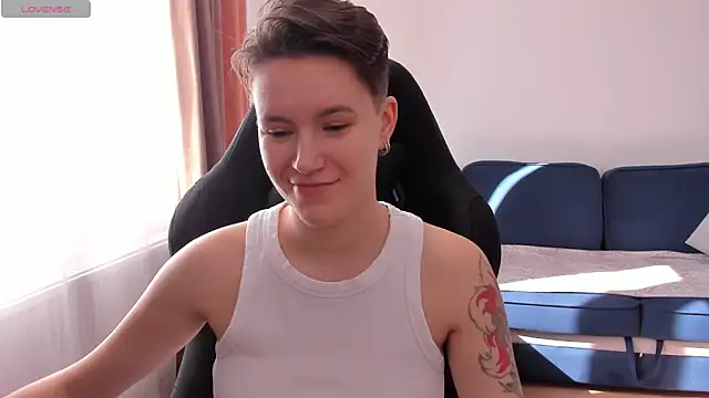 Snapshot of JessieFlower chatting on September 2025 08:17:02 AM JessieFlower online show from September 2025 08:17:02 AM