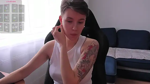 Snapshot of JessieFlower chatting on November 2025 08:52:02 AM JessieFlower online show from November 2025 08:52:02 AM