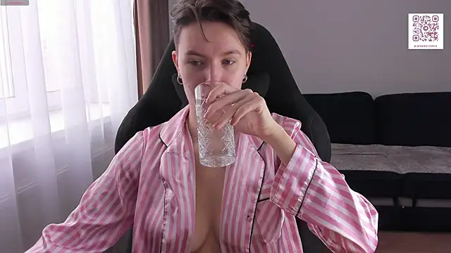 Snapshot of JessieFlower chatting on January 2025 07:39:02 AM JessieFlower online show from January 2025 07:39:02 AM