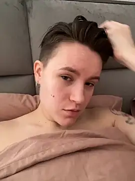 Snapshot of JessieFlower chatting on September 2025 08:32:01 AM JessieFlower online show from September 2025 08:32:01 AM