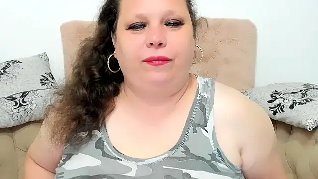 Snapshot of KarolineJoyy chatting on June 2026 07:07:01 PM KarolineJoyy online show from June 2026 07:07:01 PM