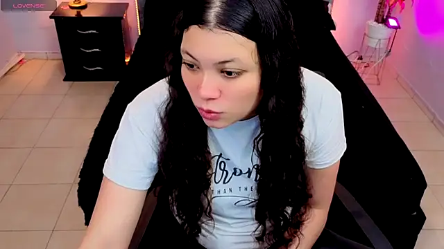 Lana stone  online show from October 2025 03:16:01 AM