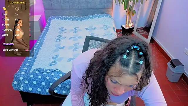 Lana stone  online show from April 2026 03:52:02 PM