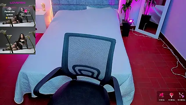 Lana stone  online show from March 2026 03:32:01 AM