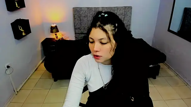 Lana stone  online show from October 2025 04:14:02 AM