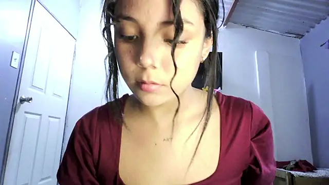 linzeysmith4 online show from June 2026 08:46:01 PM