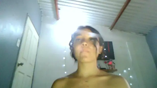 Snapshot of linzeysmith4 chatting on March 2026 07:15:01 PM linzeysmith4 online show from March 2026 07:15:01 PM