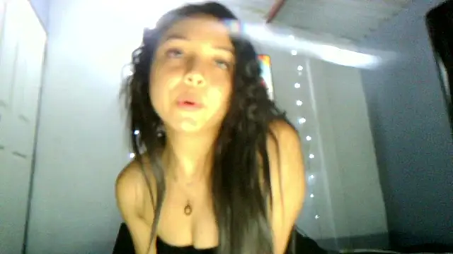 Snapshot of linzeysmith4 chatting on March 2026 02:50:01 AM linzeysmith4 online show from March 2026 02:50:01 AM