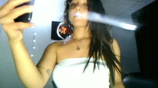 Snapshot of linzeysmith4 chatting on March 2026 01:24:01 AM linzeysmith4 online show from March 2026 01:24:01 AM