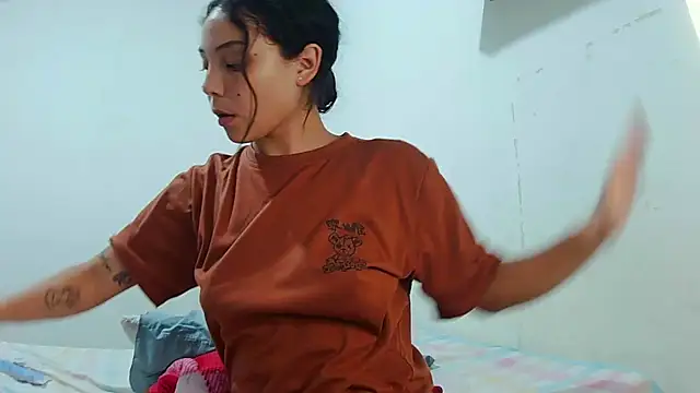 linzeysmith4 online show from January 2025 04:54:01 AM