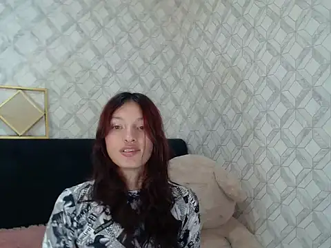 Emma-Wilson online show from November 2025 06:27:02 AM