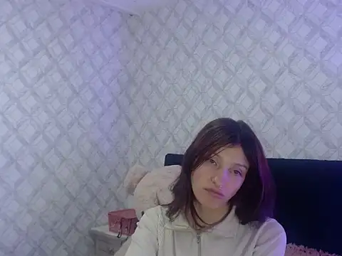 Snapshot of Emma-Wilson chatting on October 2025 05:17:02 AM Emma-Wilson online show from October 2025 05:17:02 AM