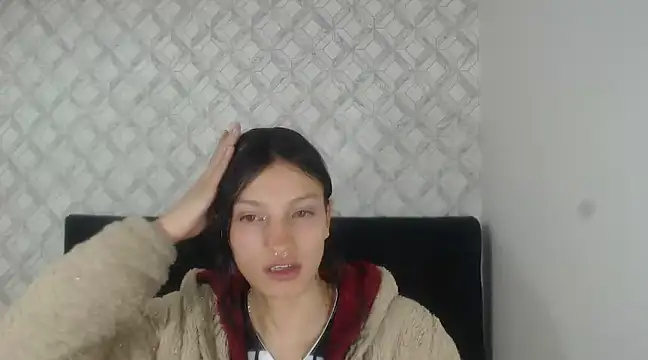 Snapshot of Emma-Wilson chatting on March 2025 04:43:01 AM Emma-Wilson online show from March 2025 04:43:01 AM