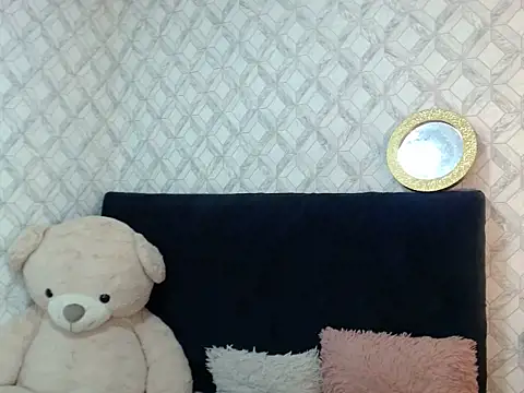 Emma-Wilson online show from February 2026 12:35:01 PM