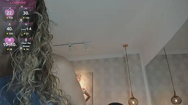 Shantall   online show from November 2025 11:04:01 AM