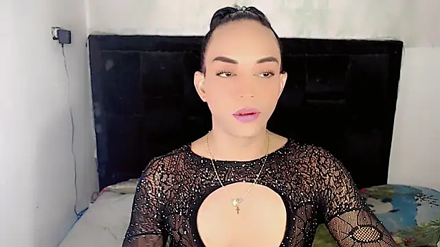 Michell Queen online show from April 2026 01:19:01 AM