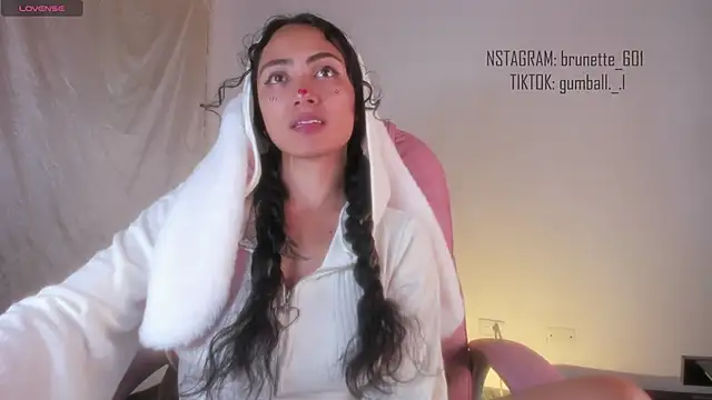 paula brunette online show from November 2025 04:49:02 AM